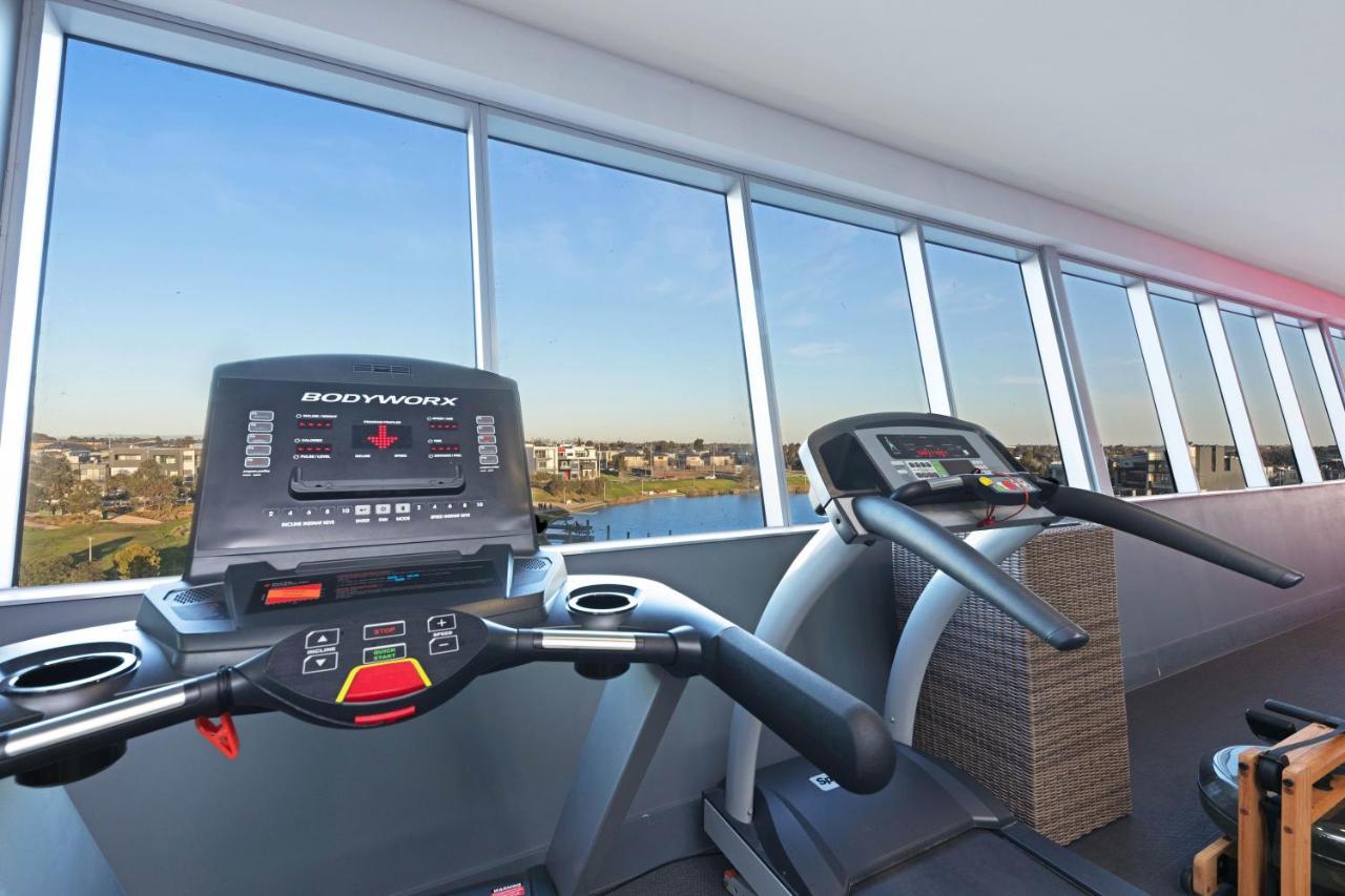 Mercure Melbourne Каролин Спрингс Екстериор снимка