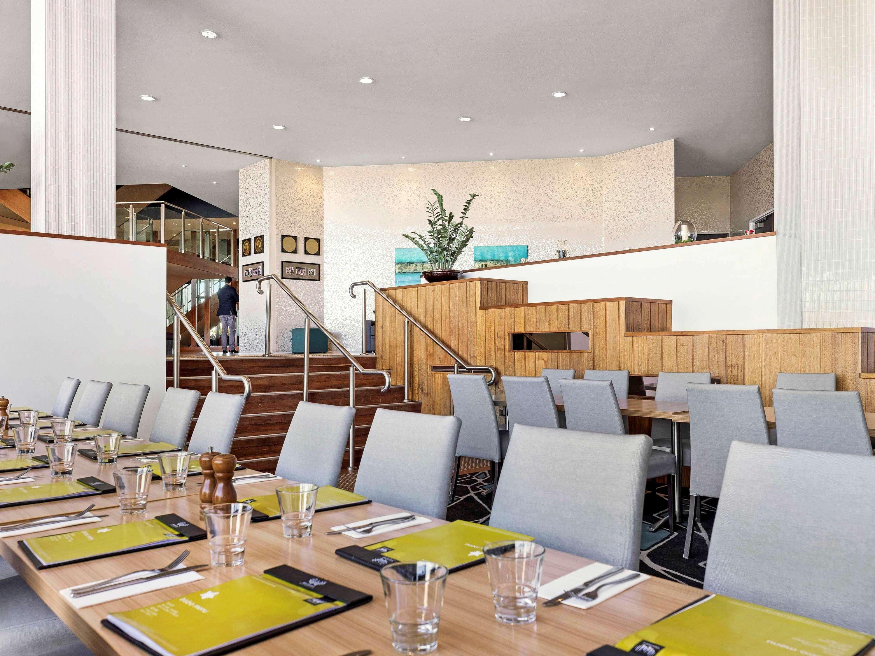 Mercure Melbourne Каролин Спрингс Екстериор снимка