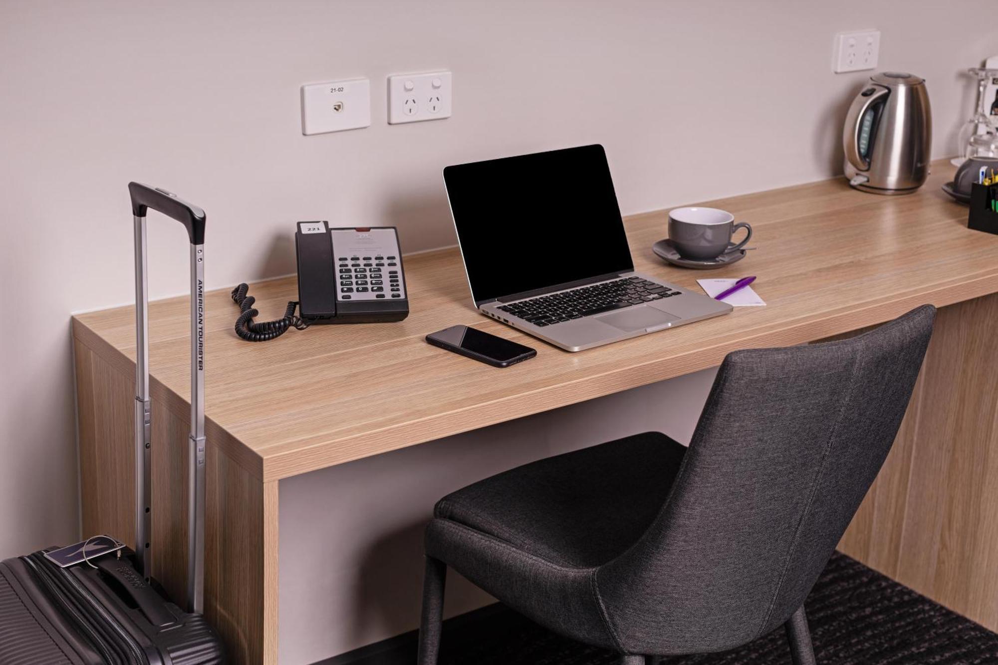 Mercure Melbourne Каролин Спрингс Екстериор снимка
