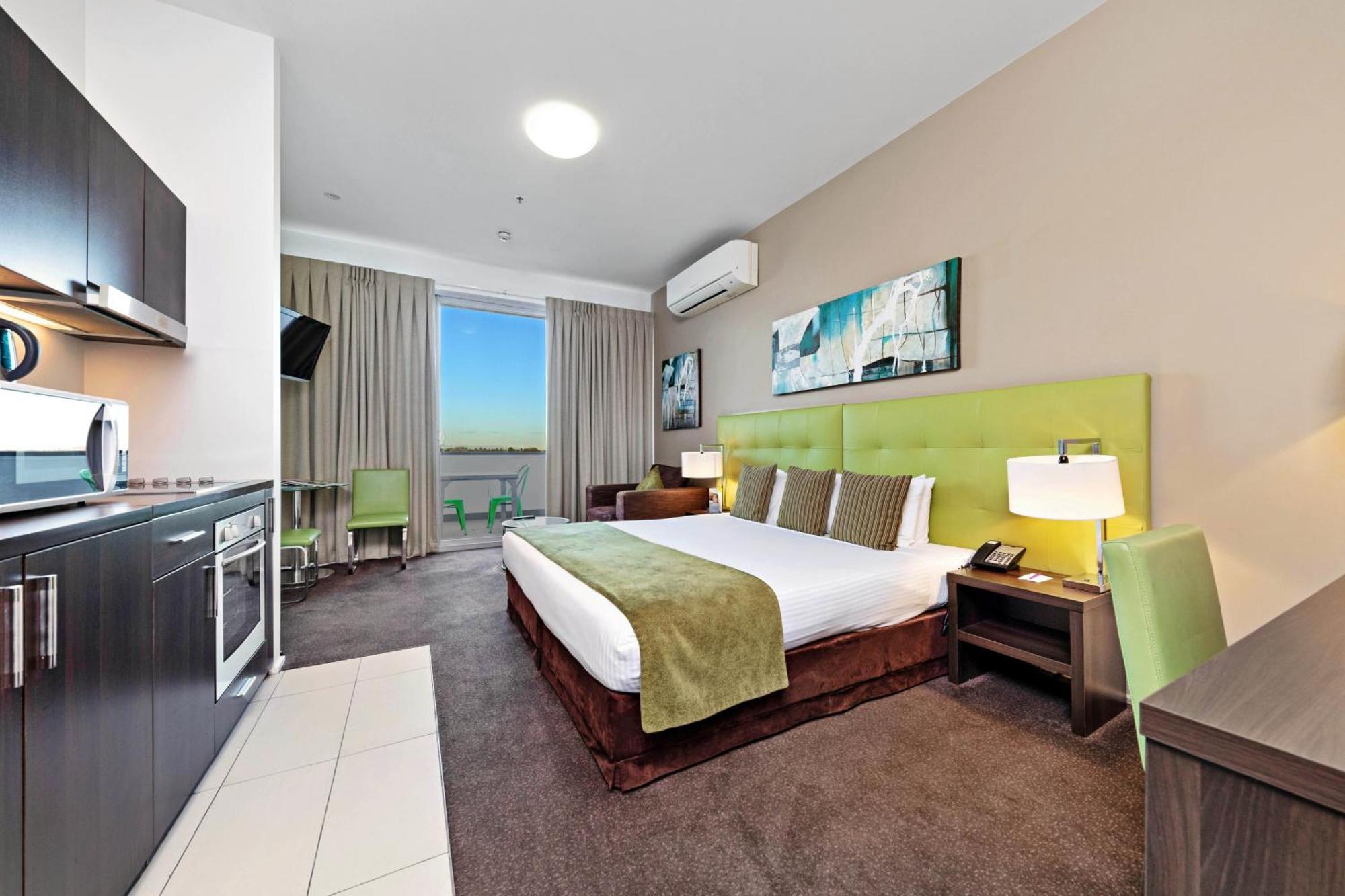 Mercure Melbourne Каролин Спрингс Екстериор снимка