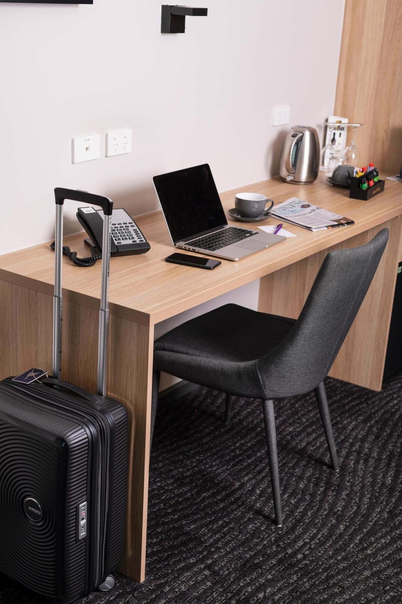 Mercure Melbourne Каролин Спрингс Екстериор снимка