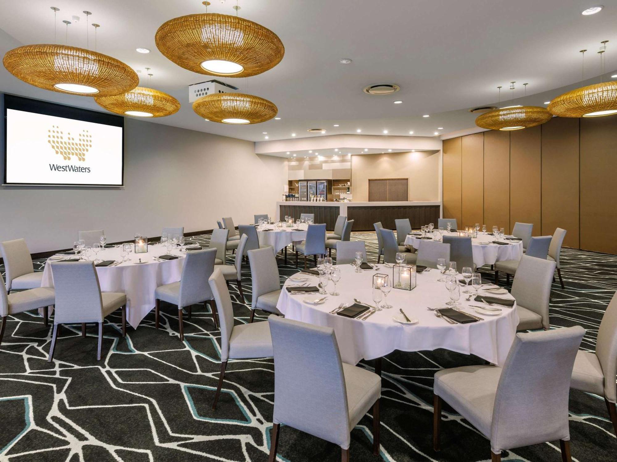 Mercure Melbourne Каролин Спрингс Екстериор снимка