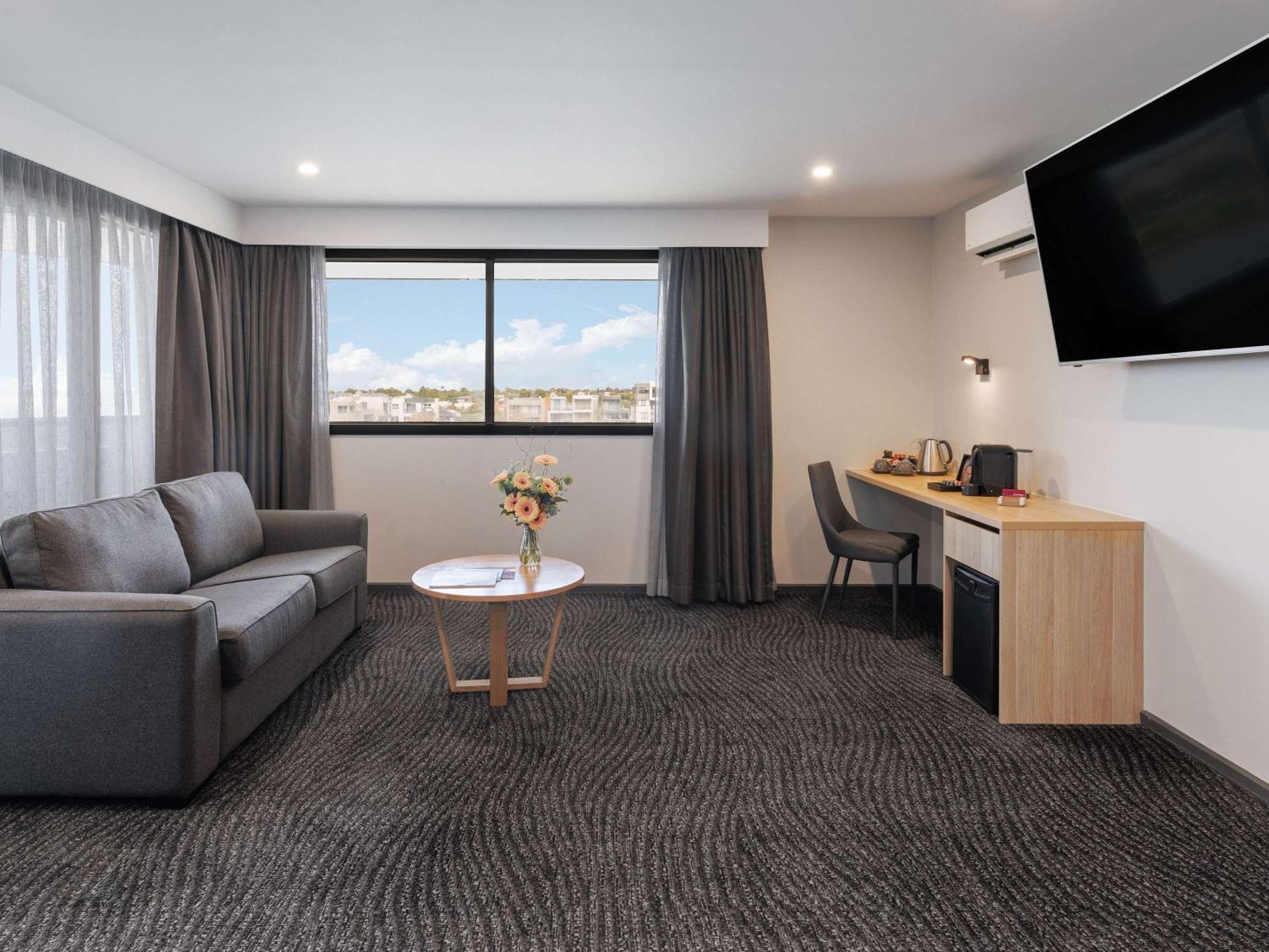 Mercure Melbourne Каролин Спрингс Екстериор снимка