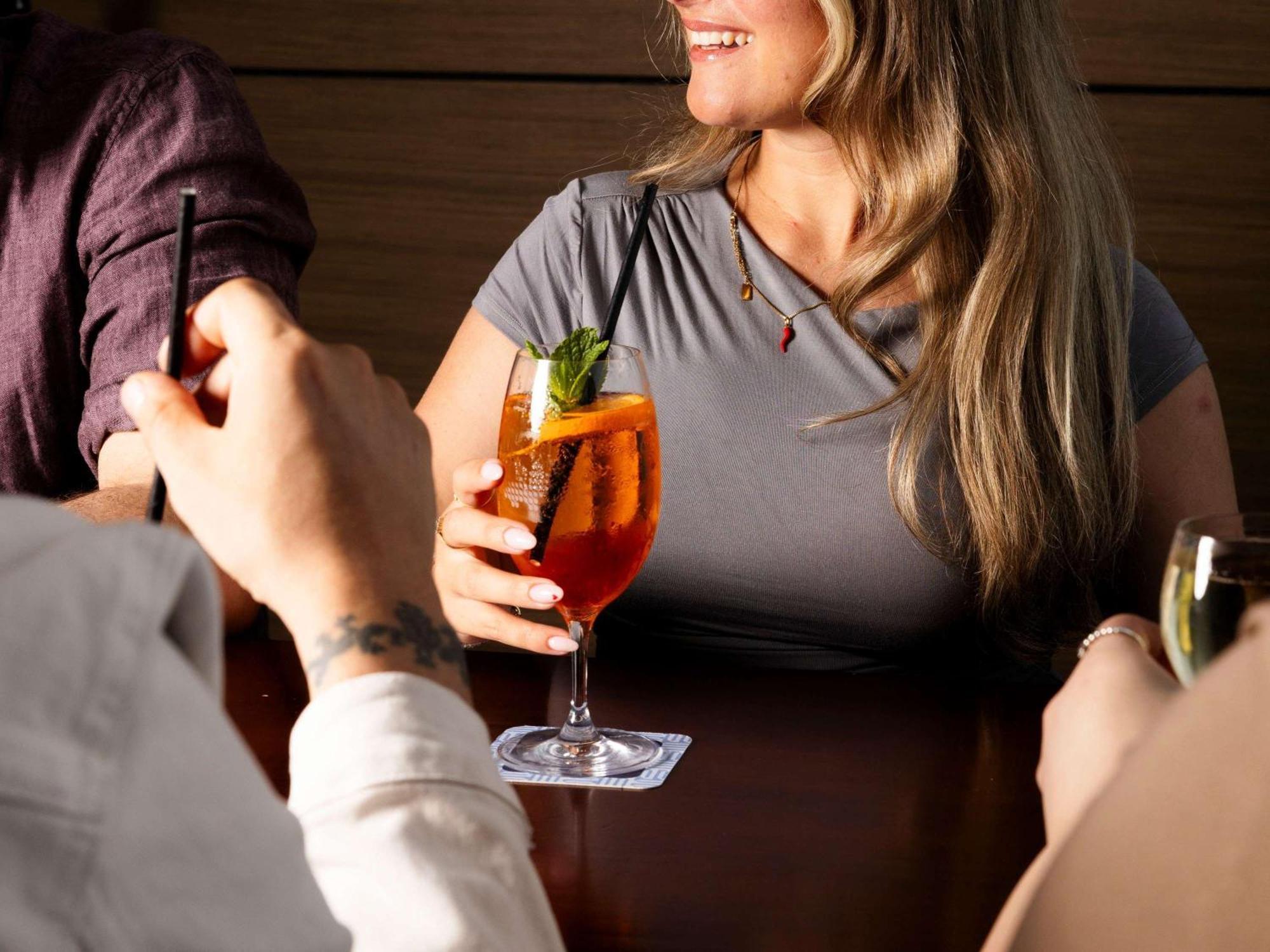 Mercure Melbourne Каролин Спрингс Екстериор снимка